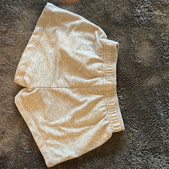 Girls Grey Nike Shorts - Picture 3 of 5